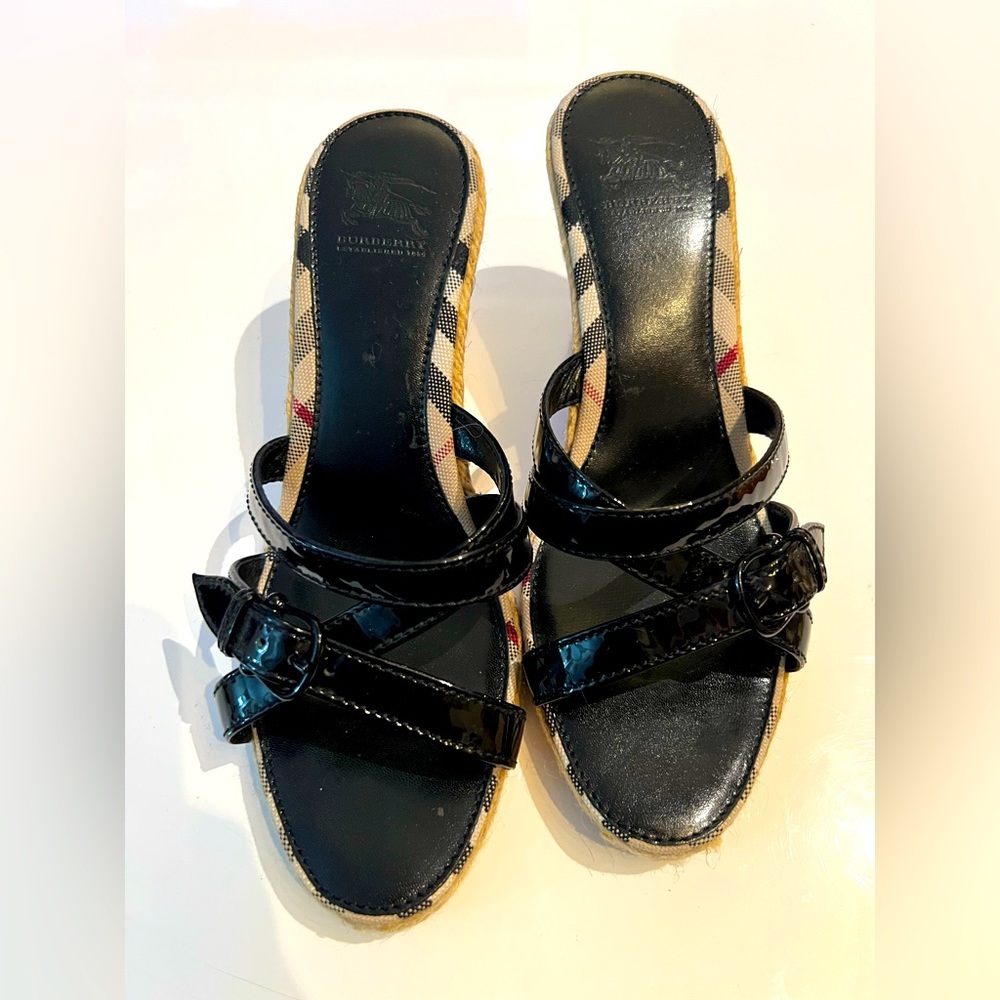 BURBERRY wedge sandals size 39 authentic - Picture 1 of 4